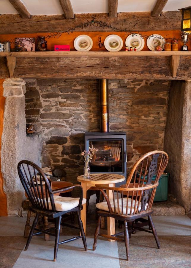 The Leaping Salmon Hotel Yelverton Exterior photo